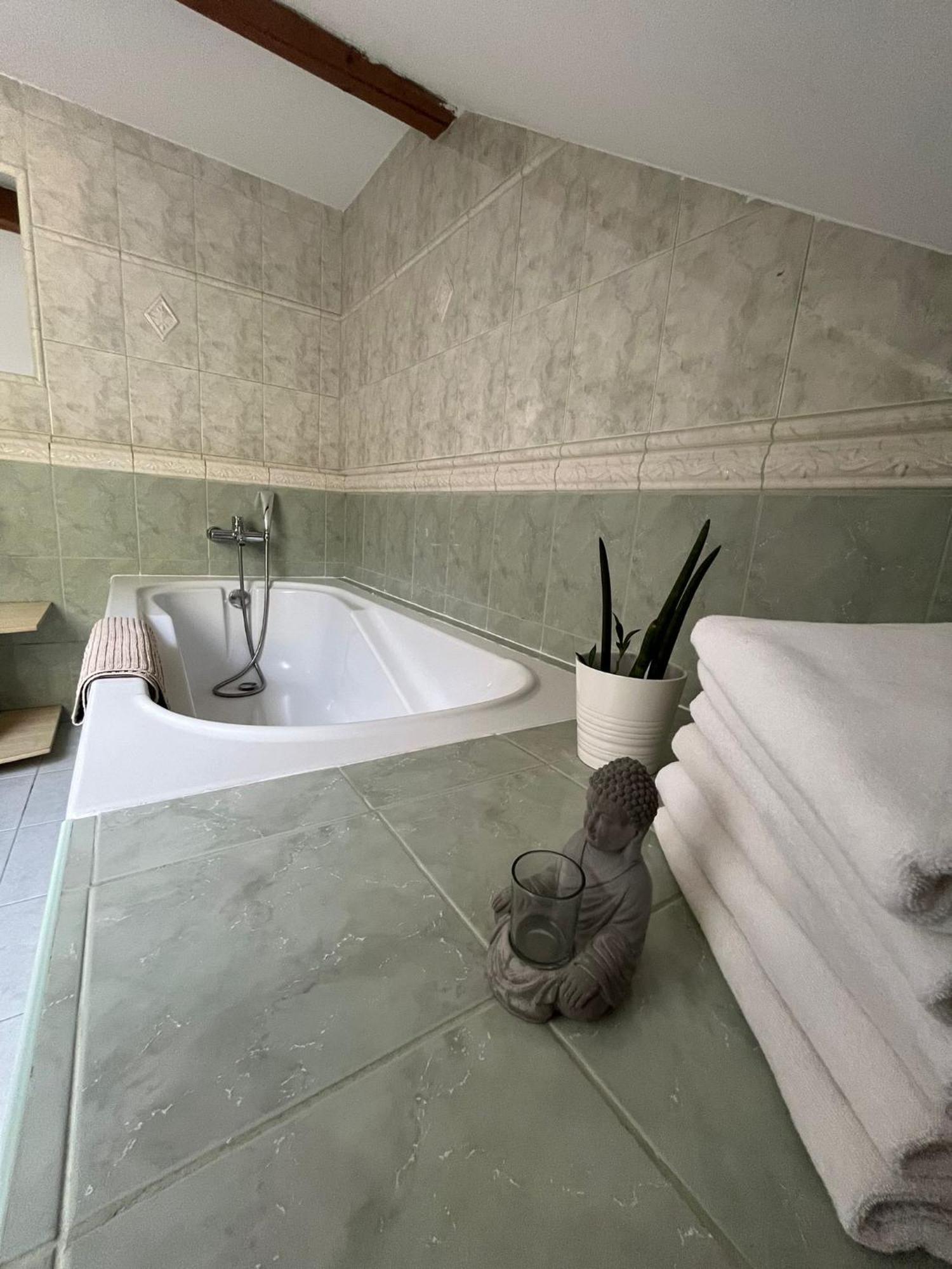 Apartmany Хршибска Екстер'єр фото